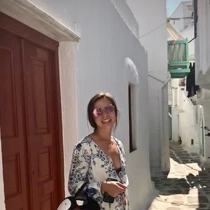 Meet your Posher, Emma